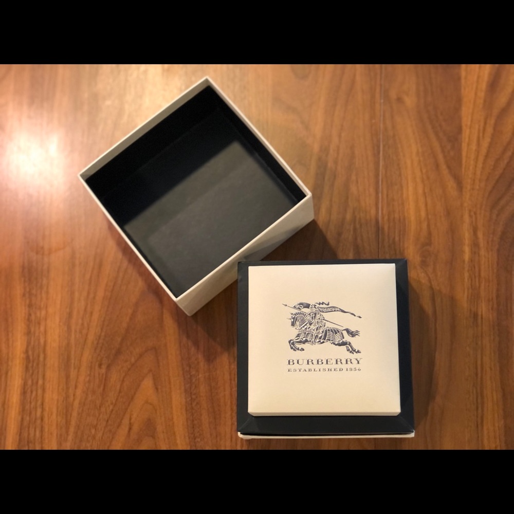 Burberry Watch - Picture 8 of 10